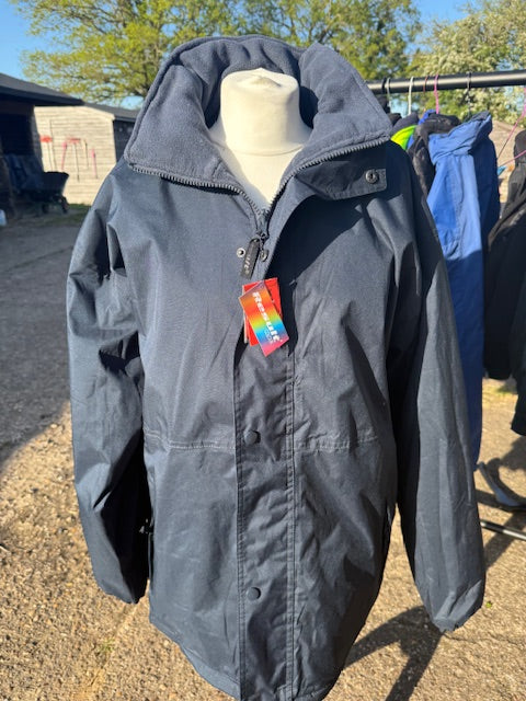 Result Waterproof Jacket in Black Unisex Medium